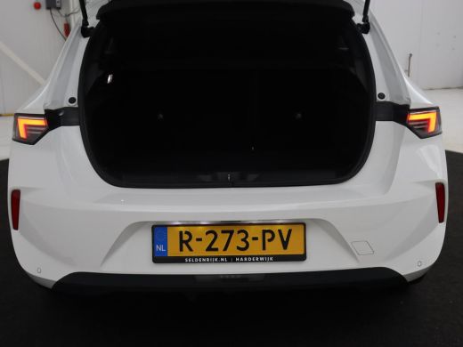 Opel Astra 1.6 Hybrid Edition | Trekhaak | Adaptive cruise | Carplay | Full LED | Parkeerhulp | Digital Cock... ActivLease financial lease