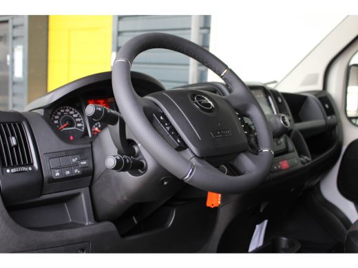 Opel Movano 2.2D 140 L2H2 3.3t | Navigatie | Parkeercamera | Cruise Control | ActivLease financial lease