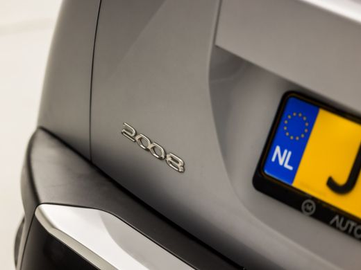 Peugeot 2008 1.2 PureTech Allure Sport Automaat (APPLE CARPLAY, NAVIGATIE, CLIMATE, 360 CAMERA, LEDER, SPORTST... ActivLease financial lease