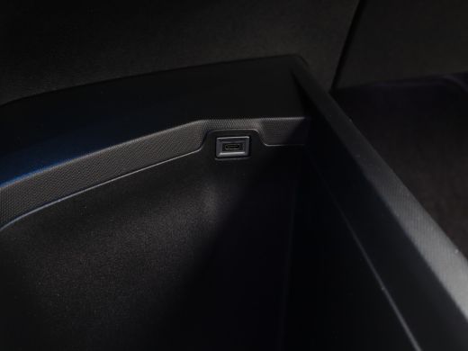 Peugeot 5008 1.2 Hybrid 136 Allure Automaat | 2 stoelen op derde rij | Achteruitrijcamera | Apple Carplay/Andr... ActivLease financial lease