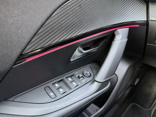 Peugeot e-2008 EV GT 50 kWh SOH 91% Navi! Camera! Stoelverw! Led! ActivLease financial lease