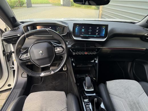 Peugeot e-2008 EV GT 50 kWh SOH 91% Navi! Camera! Stoelverw! Led! ActivLease financial lease