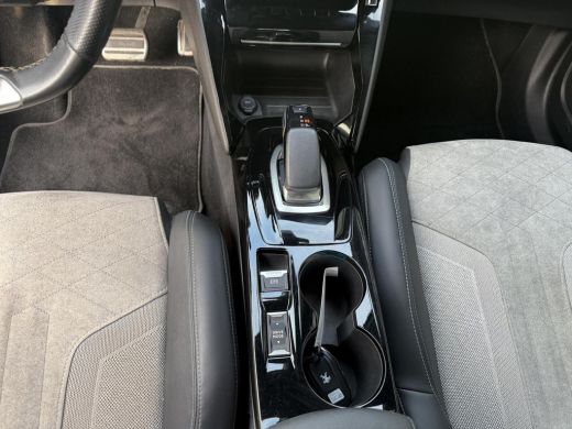 Peugeot e-2008 EV GT 50 kWh SOH 91% Navi! Camera! Stoelverw! Led! ActivLease financial lease