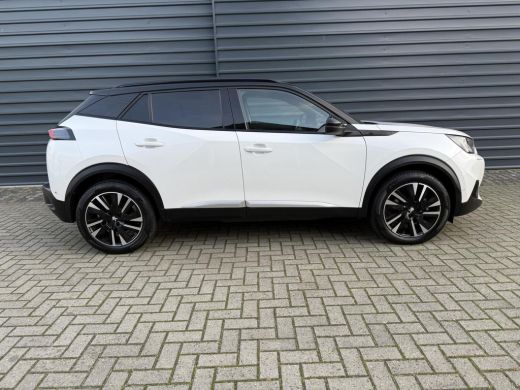 Peugeot e-2008 EV GT 50 kWh SOH 91% Navi! Camera! Stoelverw! Led! ActivLease financial lease