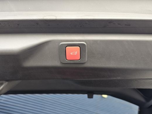 Peugeot e-3008 Launch Edition 325 Dual Motor 73 kWh Nappa Leder | Stoel Verwarming/Ventilatie/Massage | Focal | ... ActivLease financial lease