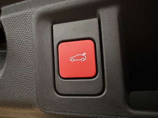 Peugeot e-308 GT Climate | Stoel+Stuurverwarming | Navigatie | Elektrische Achterklep | | 360 Vision & Drive As... ActivLease financial lease