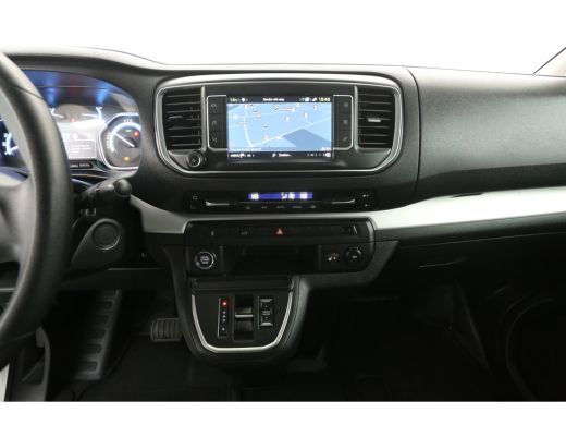 Peugeot e-Expert 75 kWh L3H1 Innovation | SOH 92% | Snelladen | 360&deg; | Clima | 3-Zits | HuD | Trekh. | Cruise | St... ActivLease financial lease