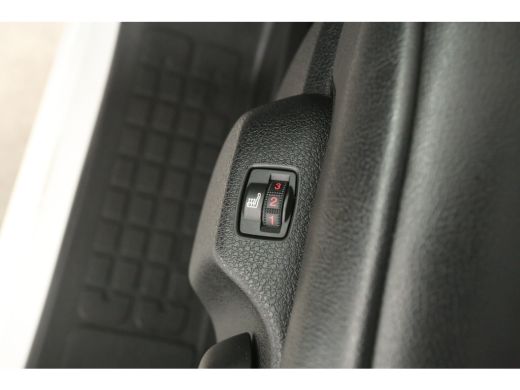 Peugeot e-Expert 75 kWh L3H1 Innovation | SOH 92% | Snelladen | 360&deg; | Clima | 3-Zits | HuD | Trekh. | Cruise | St... ActivLease financial lease