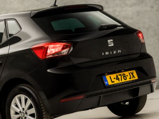 Seat Ibiza 1.0 TSI Intense Sport (APPLE CARPLAY, GROOT NAVI, CAMERA, CLIMATE, CRUISE, SPORTSTOELEN, GETINT G... ActivLease financial lease