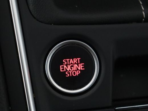 Seat Leon 1.0 TSI Style Intens | Stoelverwarming | Adaptive cruise | Camera | Carplay | Stuurverwarming | N... ActivLease financial lease