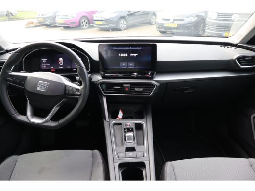 Seat Leon Sportstourer 1.0 eTSI Style Business Intense 110PK | Achteruitrijcamera | Keyless start | Trekhaak ActivLease financial lease