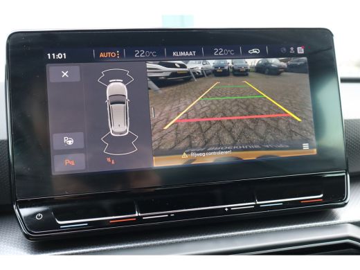 Seat Leon Sportstourer 1.0 eTSI Style Business Intense 110PK | Achteruitrijcamera | Keyless start | LED dag... ActivLease financial lease