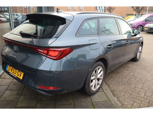 Seat Leon Sportstourer 1.0 eTSI Style Business Intense 110PK | Achteruitrijcamera | Keyless start | Trekhaak ActivLease financial lease