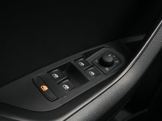 Skoda Karoq 1.5 TSI ACT 150pk Sportline Navigatie Trekhaak Camera Keyless Stoelverwarming 37 ActivLease financial lease