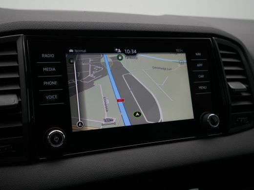 Skoda Karoq 1.5 TSI ACT 150pk Sportline Navigatie Trekhaak Camera Keyless Stoelverwarming 37 ActivLease financial lease