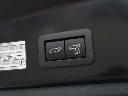 Toyota Corolla Cross 2.0 High Power Hybrid First Edition | Apple CarPlay | Stuur/Stoel verwarming | Blindspot | Rijkla... ActivLease financial lease