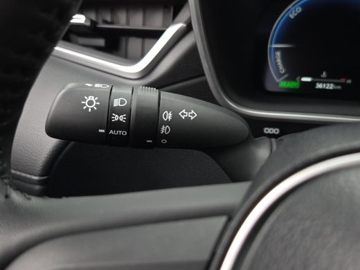 Toyota Corolla Cross 2.0 High Power Hybrid First Edition | Apple CarPlay | Stuur/Stoel verwarming | Blindspot | Rijkla... ActivLease financial lease