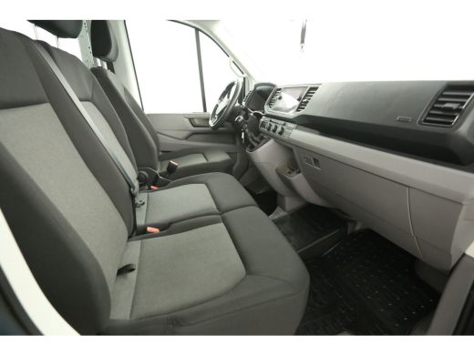 Volkswagen Crafter 35 2.0 TDI L3H2 | 177PK | DC | 3000kg Trekgew. | 6-Zits | Airco | Cruise | Carplay | Parkeersens... ActivLease financial lease