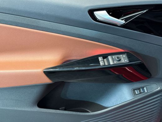 Volkswagen ID.5 Pro 77 kWh 360 graden camera 'Area View' | Parkeerassistent | Navigatie 'Discover Pro' | ActivLease financial lease