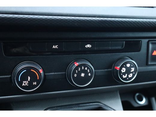 Volkswagen Transporter 2.0 TDI L1H1 28 Comfortline 110PK | Airco | Cruise control | Hill hold functie ActivLease financial lease