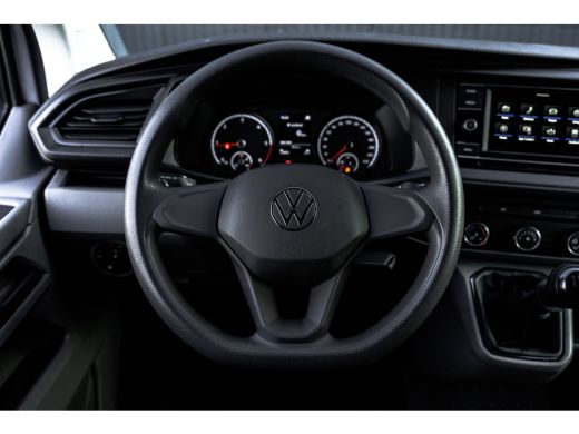 Volkswagen Transporter T6.1 2.0TDI | L2H1 | Airco | Cruise | Trekhaak ActivLease financial lease