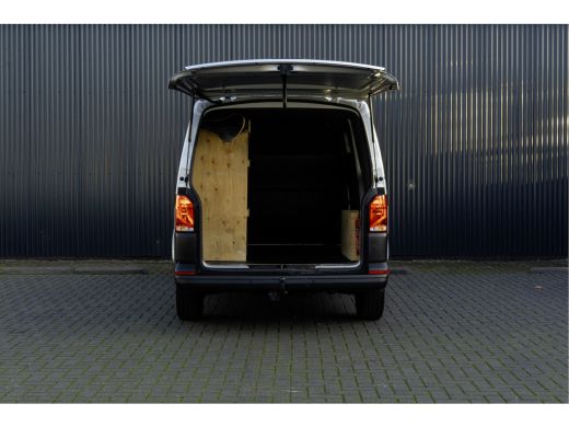 Volkswagen Transporter T6.1 2.0TDI | L2H1 | Airco | Cruise | Trekhaak ActivLease financial lease