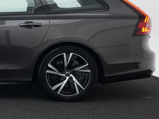 Volvo  V90 2.0 B4 R-Design | Head-Up | Harman Kardon | 360&deg; Camera | Panoramadak | Trekhaak | Sportstoel | A... ActivLease financial lease