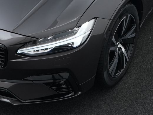 Volvo  V90 2.0 B4 R-Design | Head-Up | Harman Kardon | 360&deg; Camera | Panoramadak | Trekhaak | Sportstoel | A... ActivLease financial lease