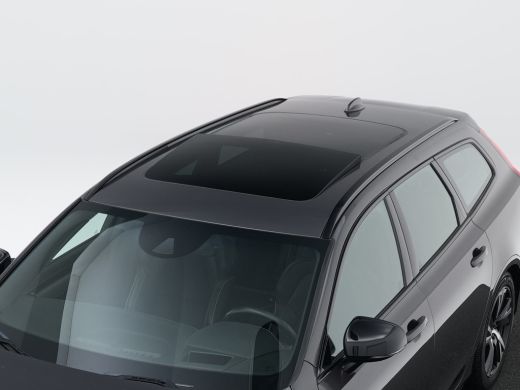 Volvo  V90 2.0 B4 R-Design | Head-Up | Harman Kardon | 360&deg; Camera | Panoramadak | Trekhaak | Sportstoel | A... ActivLease financial lease