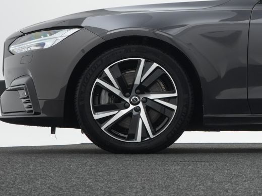 Volvo  V90 2.0 B4 R-Design | Head-Up | Harman Kardon | 360&deg; Camera | Panoramadak | Trekhaak | Sportstoel | A... ActivLease financial lease