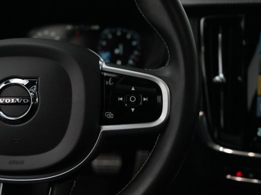 Volvo  V90 2.0 B4 R-Design | Head-Up | Harman Kardon | 360&deg; Camera | Panoramadak | Trekhaak | Sportstoel | A... ActivLease financial lease