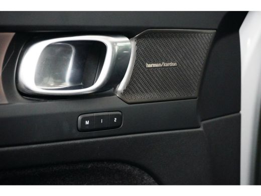 Volvo  XC40 T5 Recharge R-Design | Harman/Kardon | Panoramadak | 360&deg; Camera | Trekhaak | Elek Stoel | Adapti... ActivLease financial lease