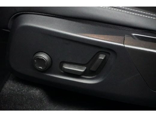 Volvo  XC40 T5 Recharge R-Design | Harman/Kardon | Panoramadak | 360&deg; Camera | Trekhaak | Elek Stoel | Adapti... ActivLease financial lease