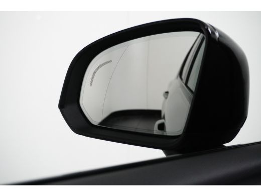 Volvo  XC40 T5 Recharge R-Design | Harman/Kardon | Panoramadak | 360&deg; Camera | Trekhaak | Elek Stoel | Adapti... ActivLease financial lease