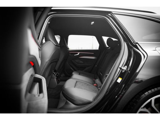 Audi A6 Avant S edition | Adaptive air suspension | Adaptive cruise control | Airconditioning 4-zones ActivLease financial lease