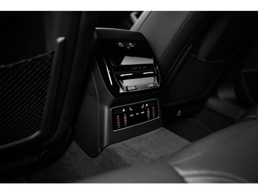 Audi A6 Avant S edition | Adaptive air suspension | Adaptive cruise control | Airconditioning 4-zones ActivLease financial lease