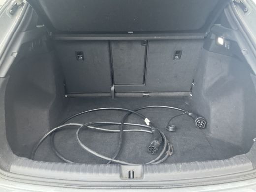 Audi Q4 e-tron 50 quattro Launch edition S Competition 77 kWh 1Eig Warmtepomp Sonos Camera Leer NL-Auto Uitstral... ActivLease financial lease