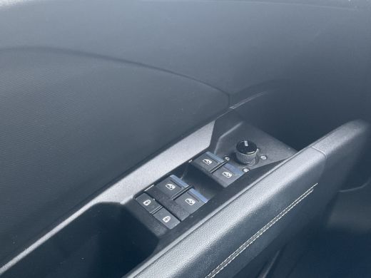 Audi Q4 e-tron 50 quattro Launch edition S Competition 77 kWh 1Eig Warmtepomp Sonos Camera Leer NL-Auto Uitstral... ActivLease financial lease