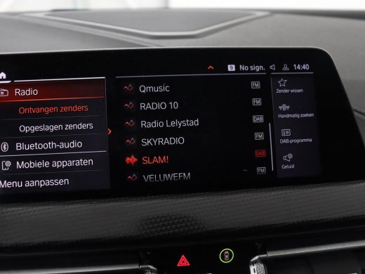 BMW 1 Serie 118i M Sport | Panoramadak | Leder | Stoelverwarming | Carplay | Sfeerverlichting | Camera | Live... ActivLease financial lease