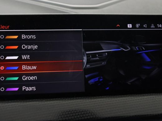 BMW 1 Serie 118i M Sport | Panoramadak | Leder | Stoelverwarming | Carplay | Sfeerverlichting | Camera | Live... ActivLease financial lease