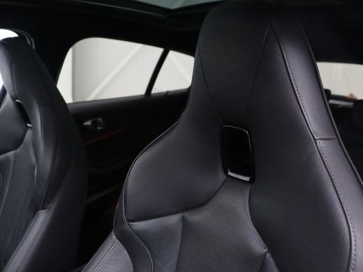 BMW 1 Serie 118i M Sport | Panoramadak | Leder | Stoelverwarming | Carplay | Sfeerverlichting | Camera | Live... ActivLease financial lease
