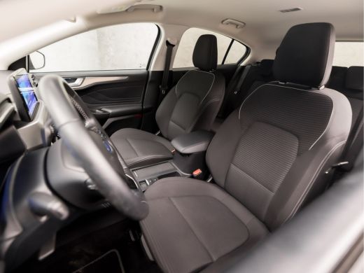 Ford Focus 1.0 EcoBoost Hybrid Titanium X (VIRTUAL COCKPIT, APPLE CARPLAY, WINTER PACK, GROOT NAVI, CAMERA, ... ActivLease financial lease