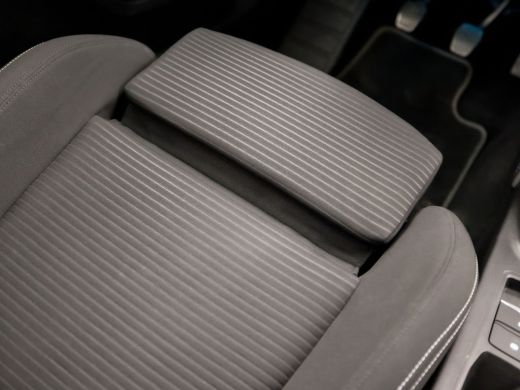 Ford Focus 1.0 EcoBoost Hybrid Titanium X (VIRTUAL COCKPIT, APPLE CARPLAY, WINTER PACK, GROOT NAVI, CAMERA, ... ActivLease financial lease