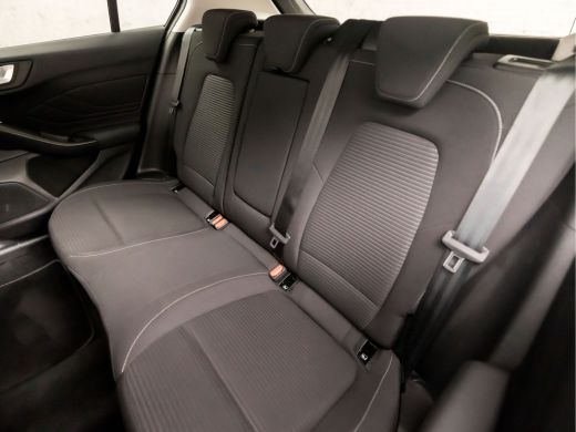 Ford Focus 1.0 EcoBoost Hybrid Titanium X (VIRTUAL COCKPIT, APPLE CARPLAY, WINTER PACK, GROOT NAVI, CAMERA, ... ActivLease financial lease