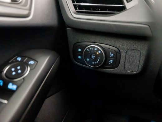 Ford Focus 1.0 EcoBoost Hybrid Titanium X (VIRTUAL COCKPIT, APPLE CARPLAY, WINTER PACK, GROOT NAVI, CAMERA, ... ActivLease financial lease