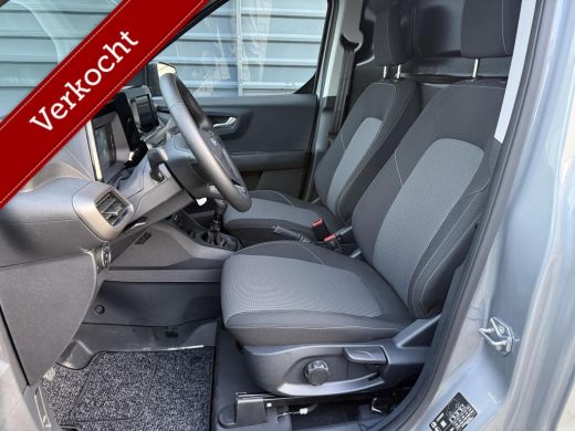 Ford Transit Courier Benzine! Camera!Navi!Stuur/Stoelverwarming!1389km! ActivLease financial lease