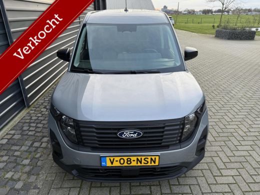 Ford Transit Courier Benzine! Camera!Navi!Stuur/Stoelverwarming!1389km! ActivLease financial lease