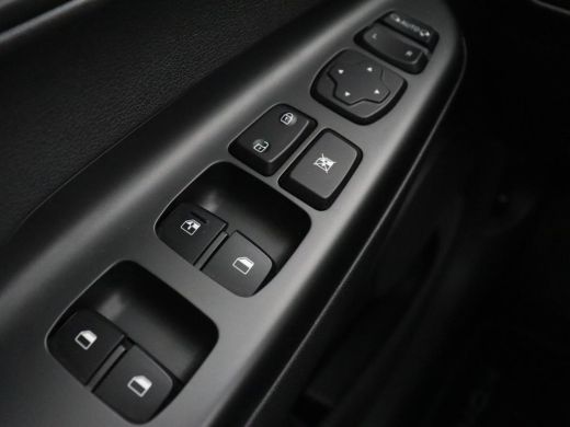 Hyundai Kona EV Comfort 39 kWh | Adaptive cruise | Camera | Carplay | Climate control | Digital Cockpit | Full... ActivLease financial lease