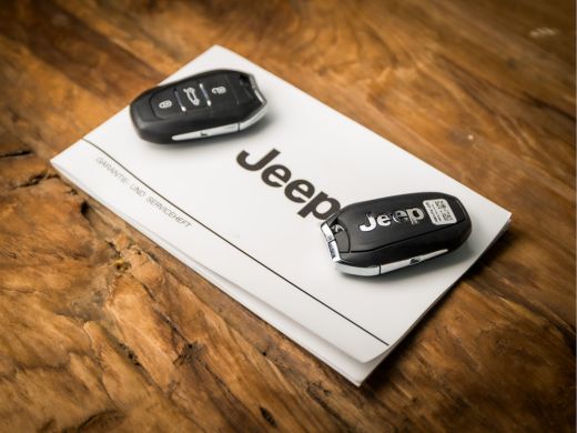 Jeep Avenger 1.2 Altitude Sport (APPLE CARPLAY, GROOT NAVI, 360 CAMERA, JBL AUDIO, ADAPTIVE CRUISE, STOELVERWA... ActivLease financial lease