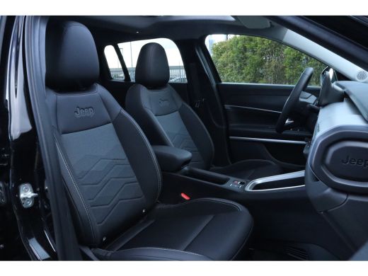 Jeep Avenger E Summit | 18" Diamond Cut lichtmetalen velgen | 360 parkeersensoren | Adaptieve cruise control ActivLease financial lease